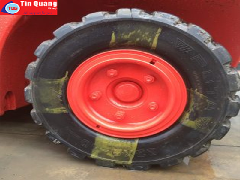 banh-xe-nang-cu bánh xe nâng cũ
