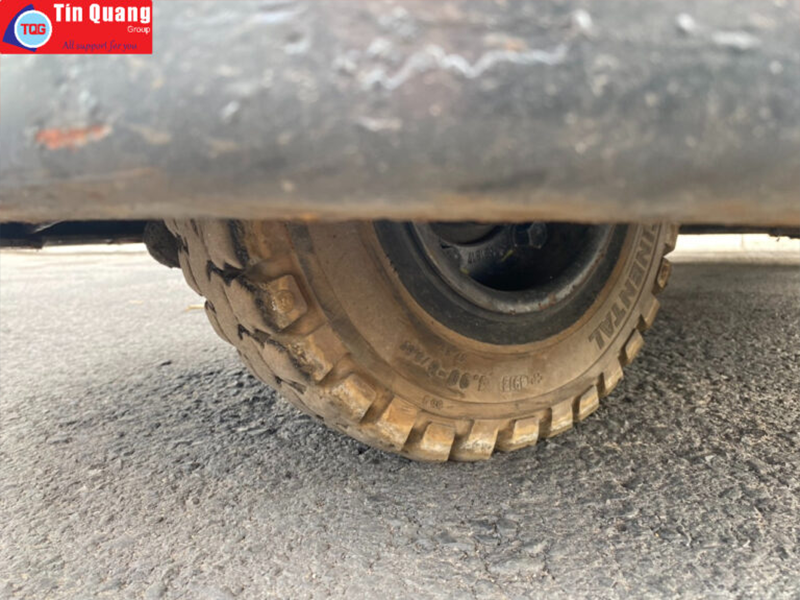 banh-xe-nang-cu bánh xe nâng cũ