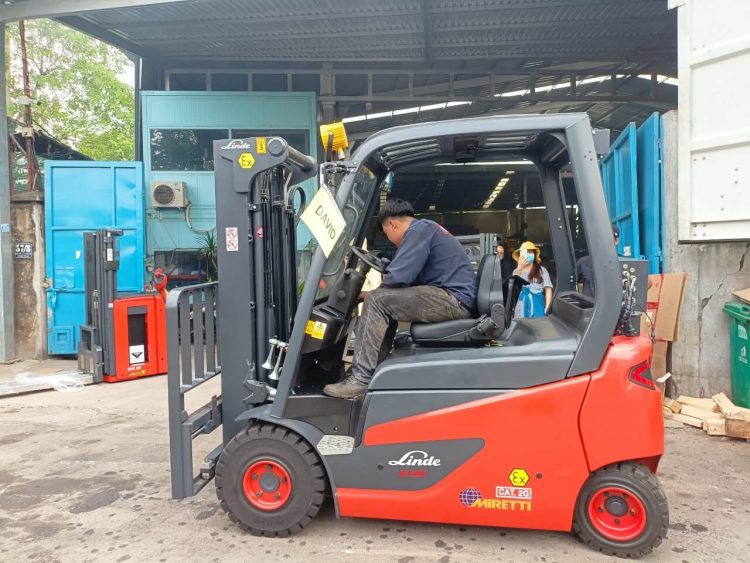 xe nâng chống cháy nổ