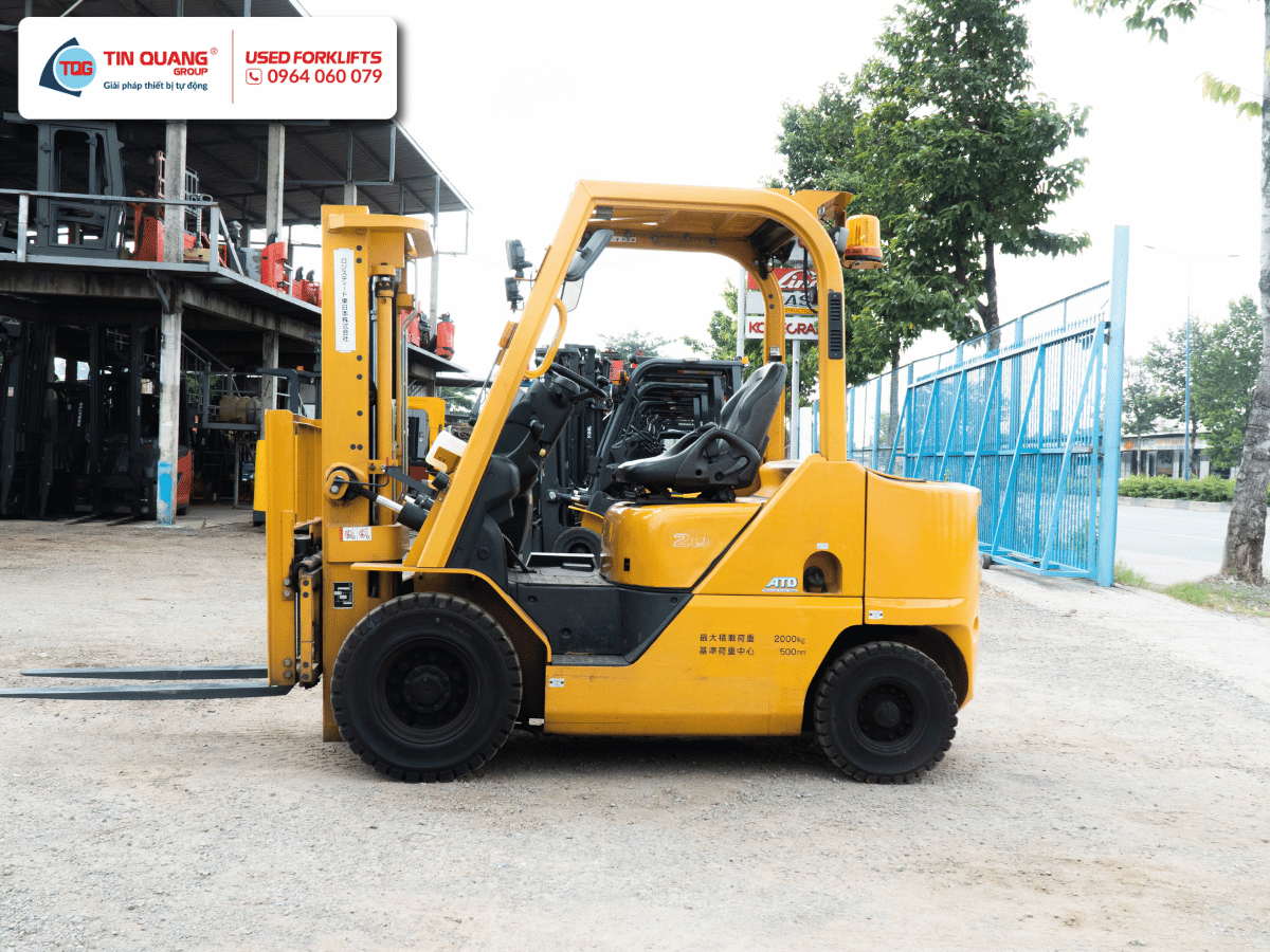 UNICARRIERS Xe nâng dầu cũ FD20T5 2 tấn - 01502 (9)